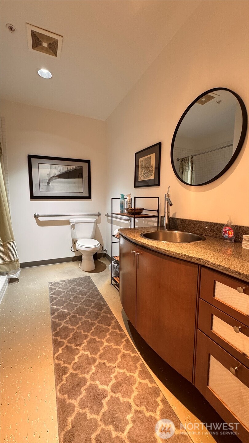 2901 NE Blakely Street Unit: 3A
