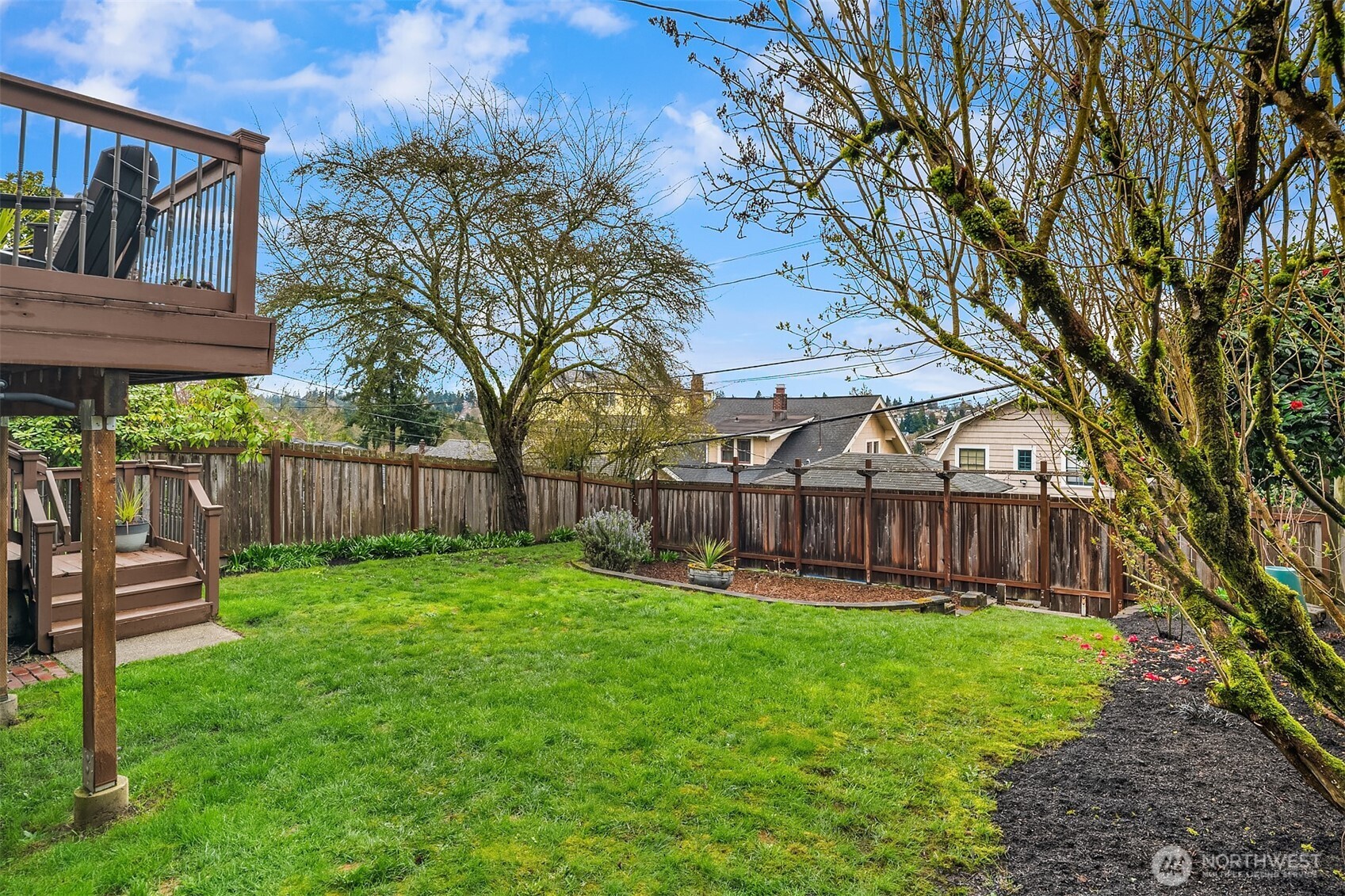 5260 18th Avenue NE