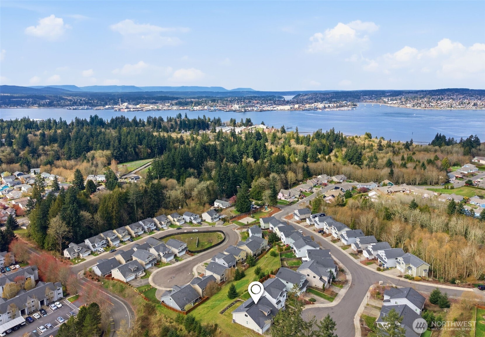 784 Freedom Court SE