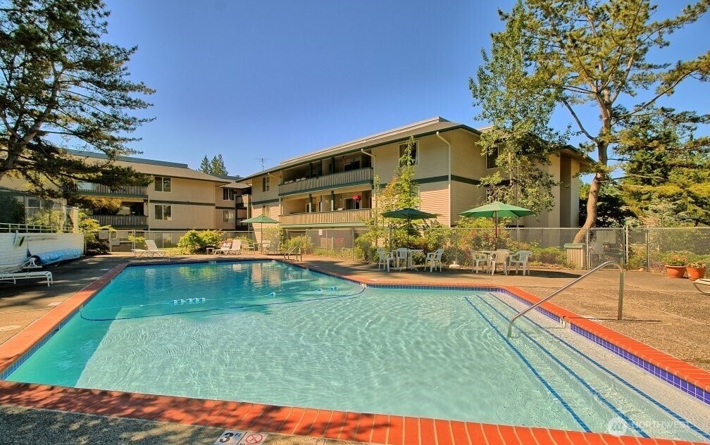 5620 5620 200th Street SW Unit: A101
