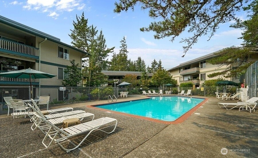5620 5620 200th Street SW Unit: A101