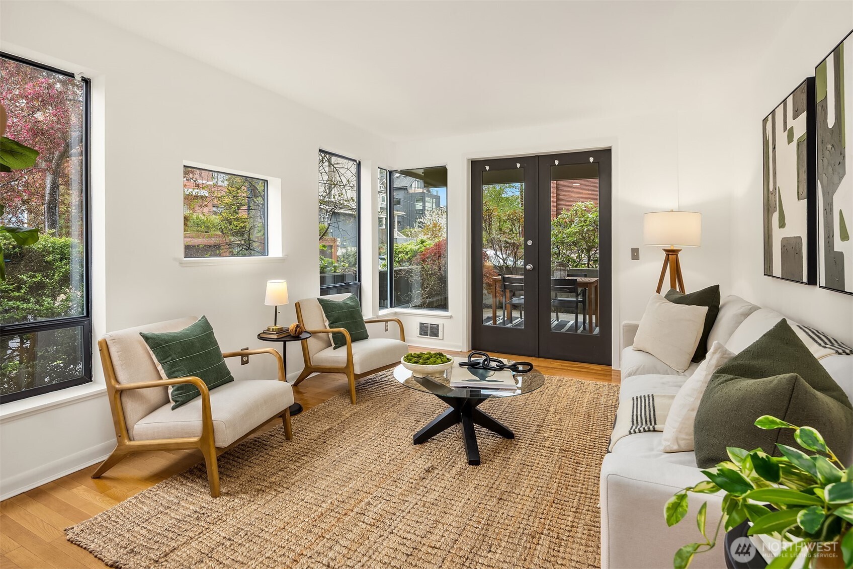 600 Malden Avenue E Unit: 102