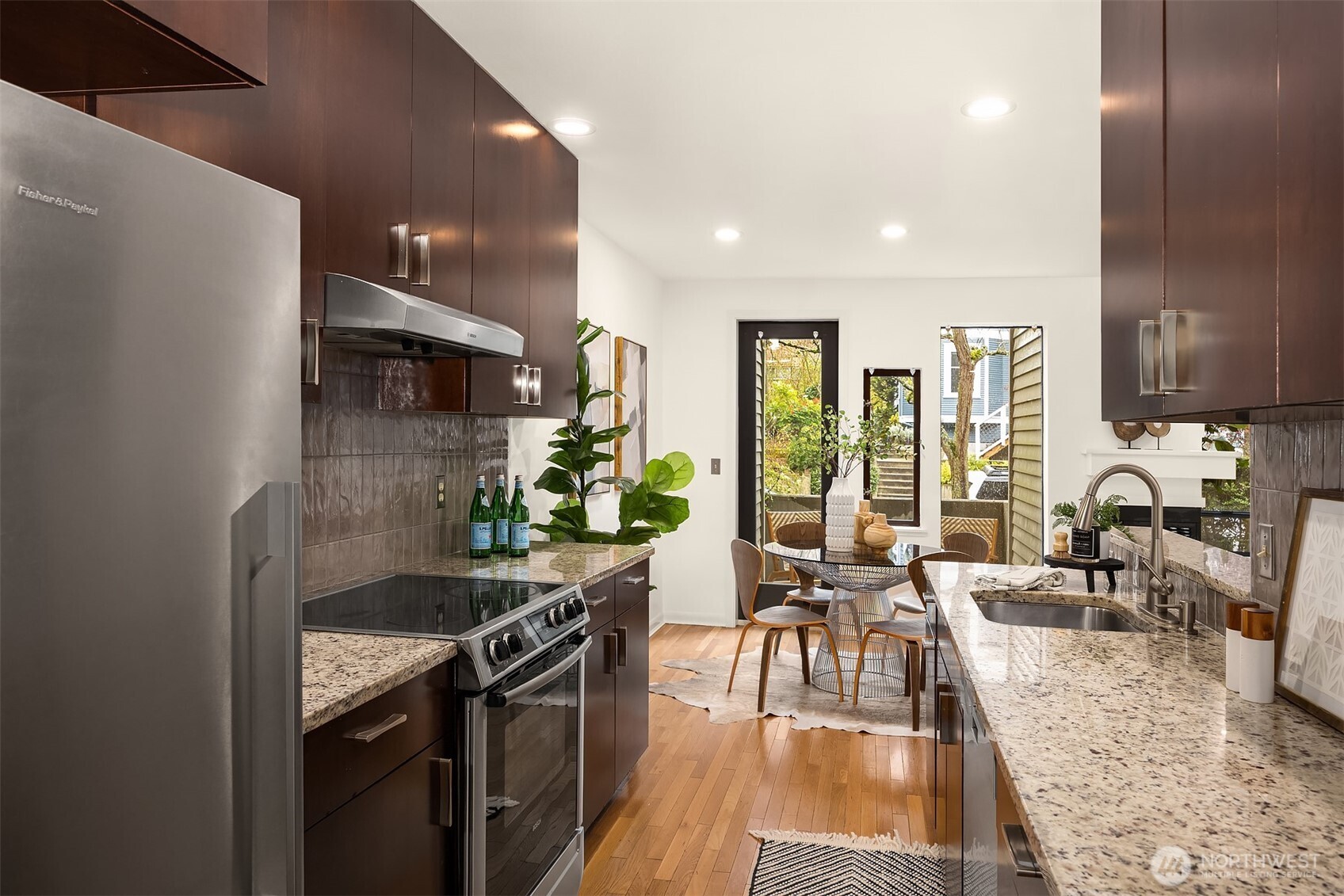 600 Malden Avenue E Unit: 102