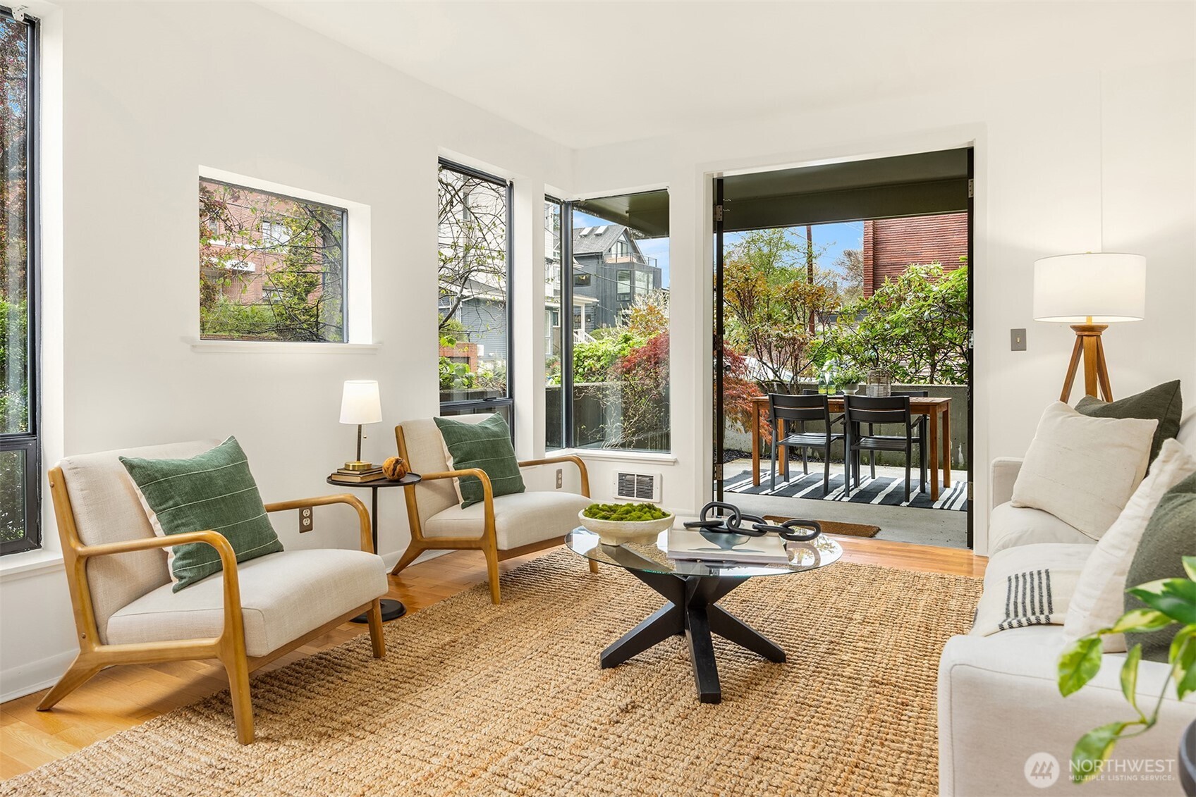 600 Malden Avenue E Unit: 102