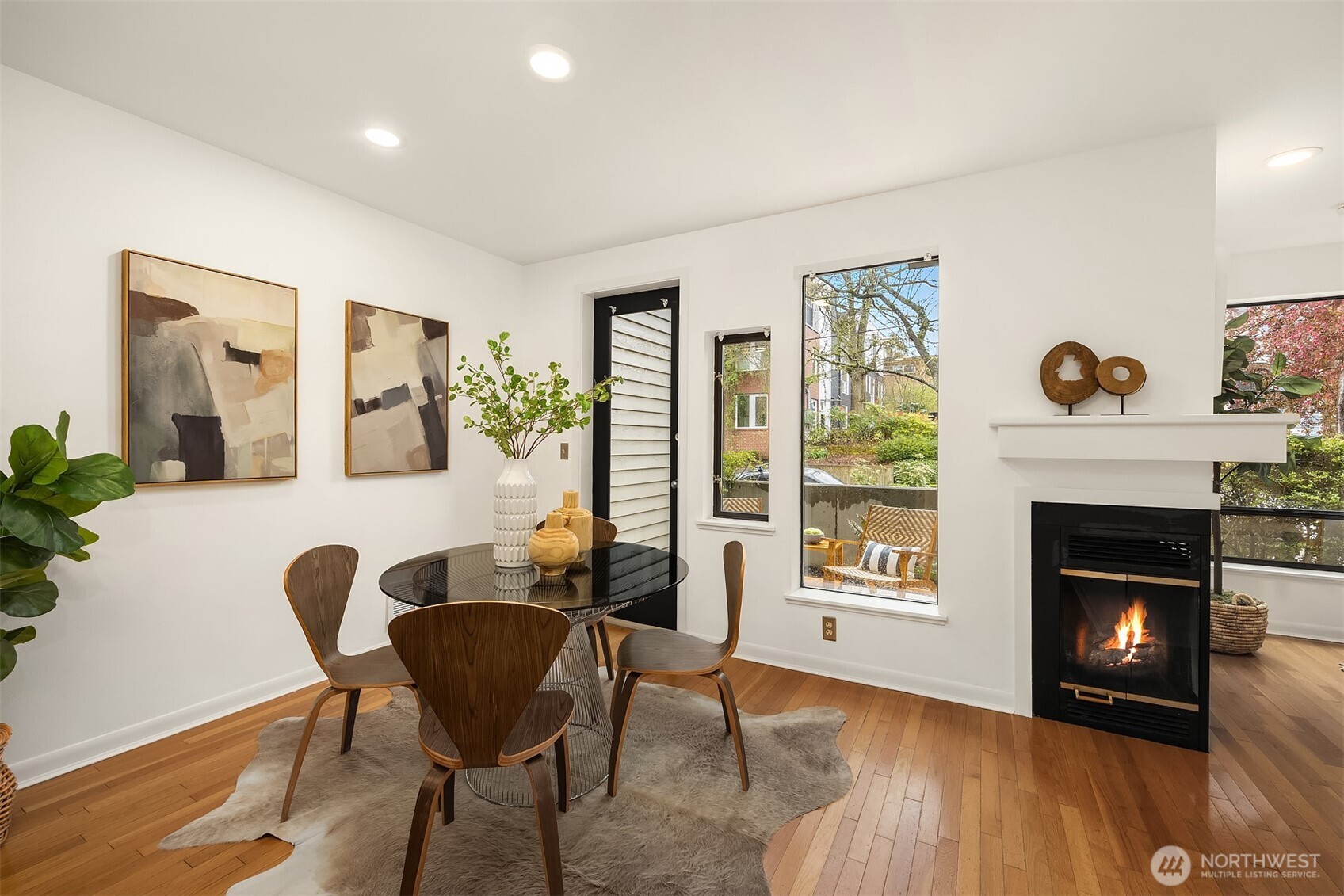600 Malden Avenue E Unit: 102