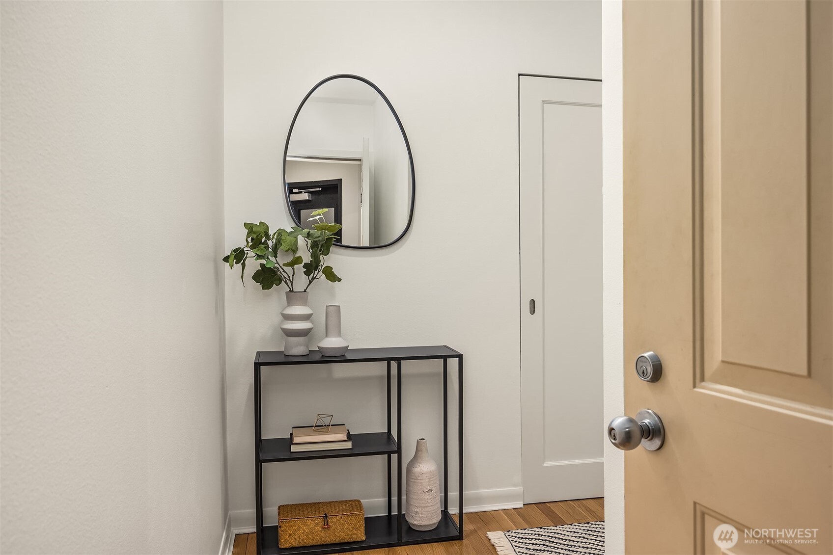 600 Malden Avenue E Unit: 102