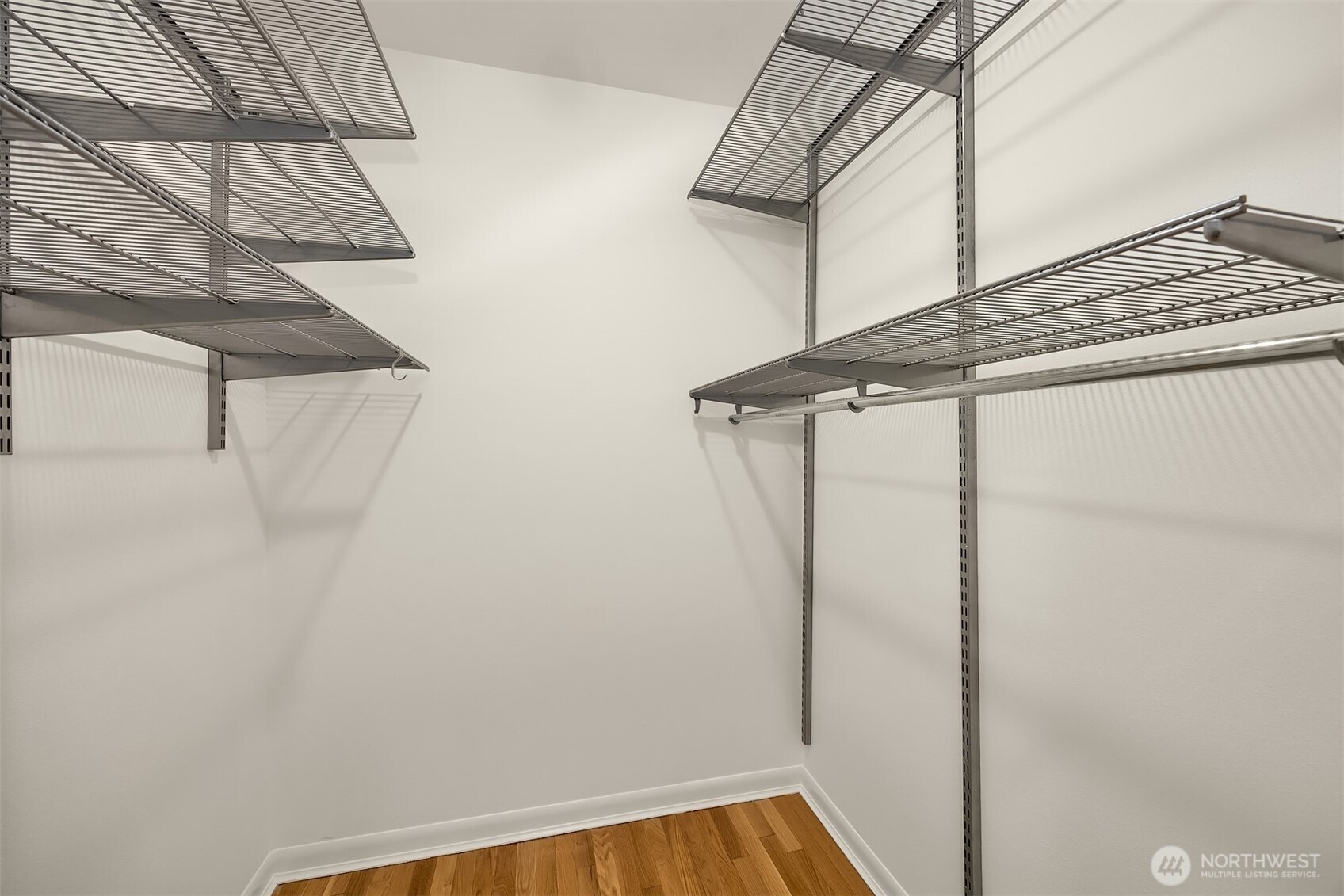 600 Malden Avenue E Unit: 102