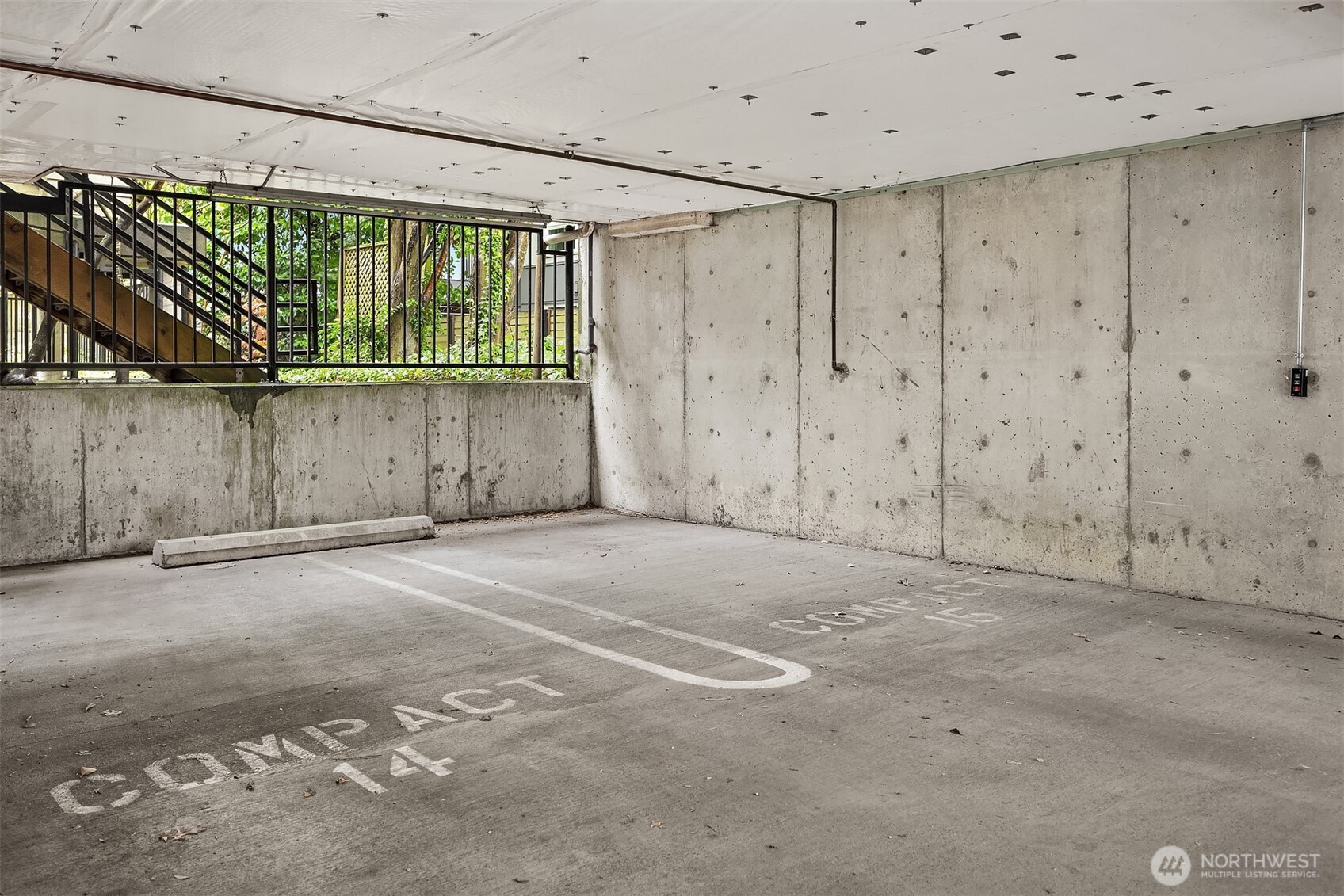 600 Malden Avenue E Unit: 102