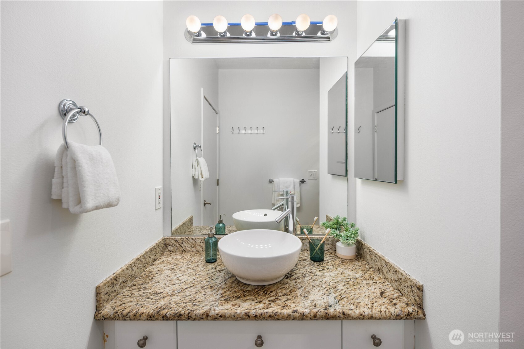 2415 2nd Avenue Unit: 349