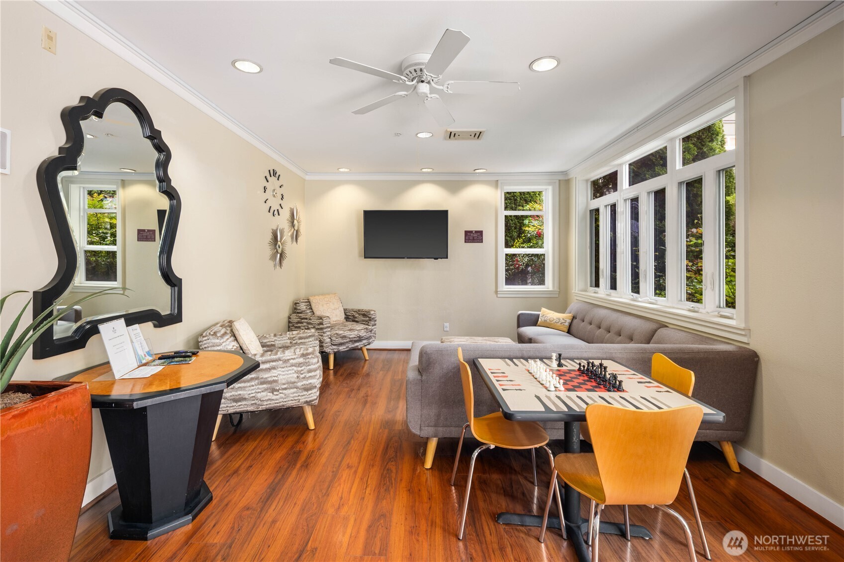 2415 2nd Avenue Unit: 349