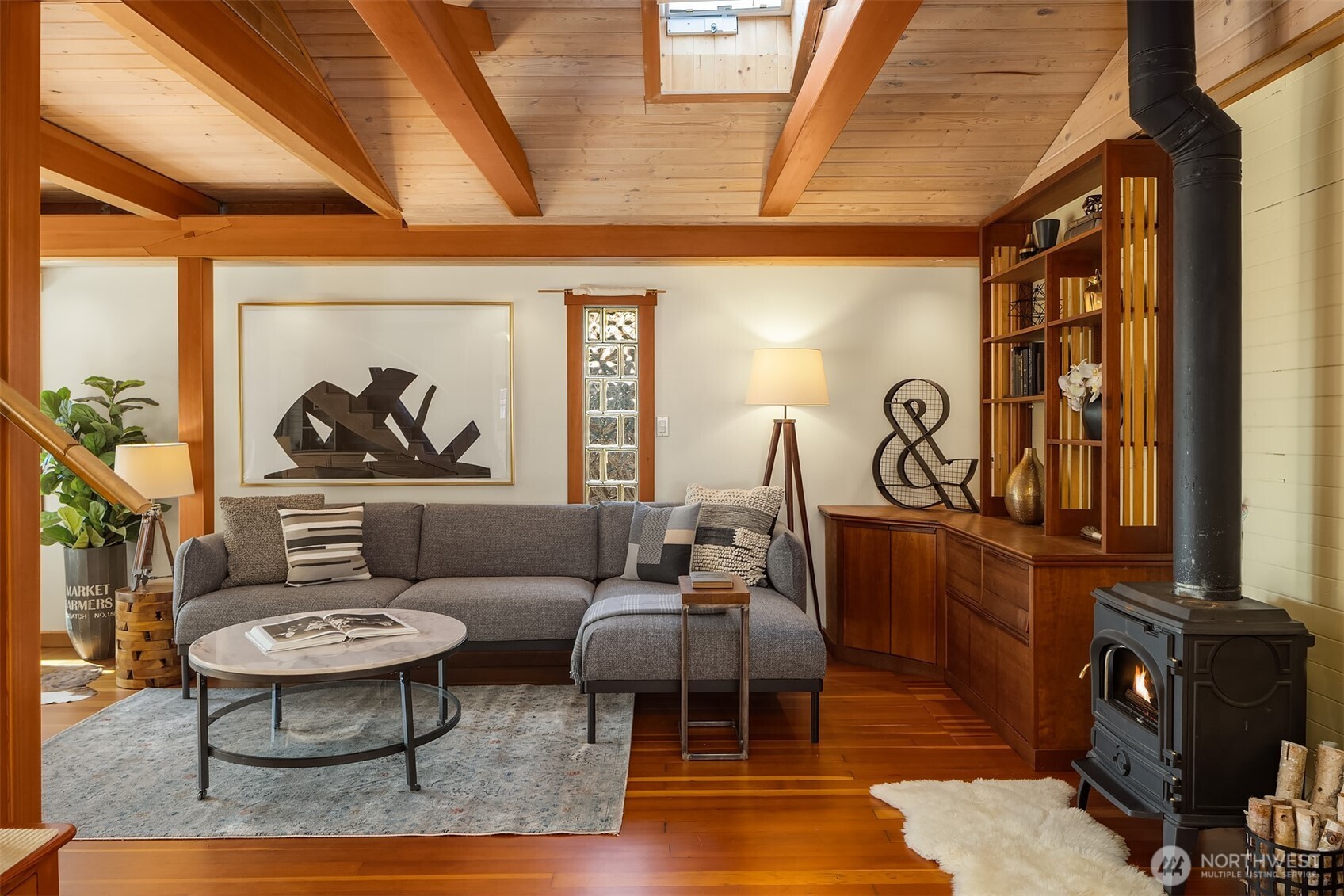 2321 Fairview Avenue E Unit: 4