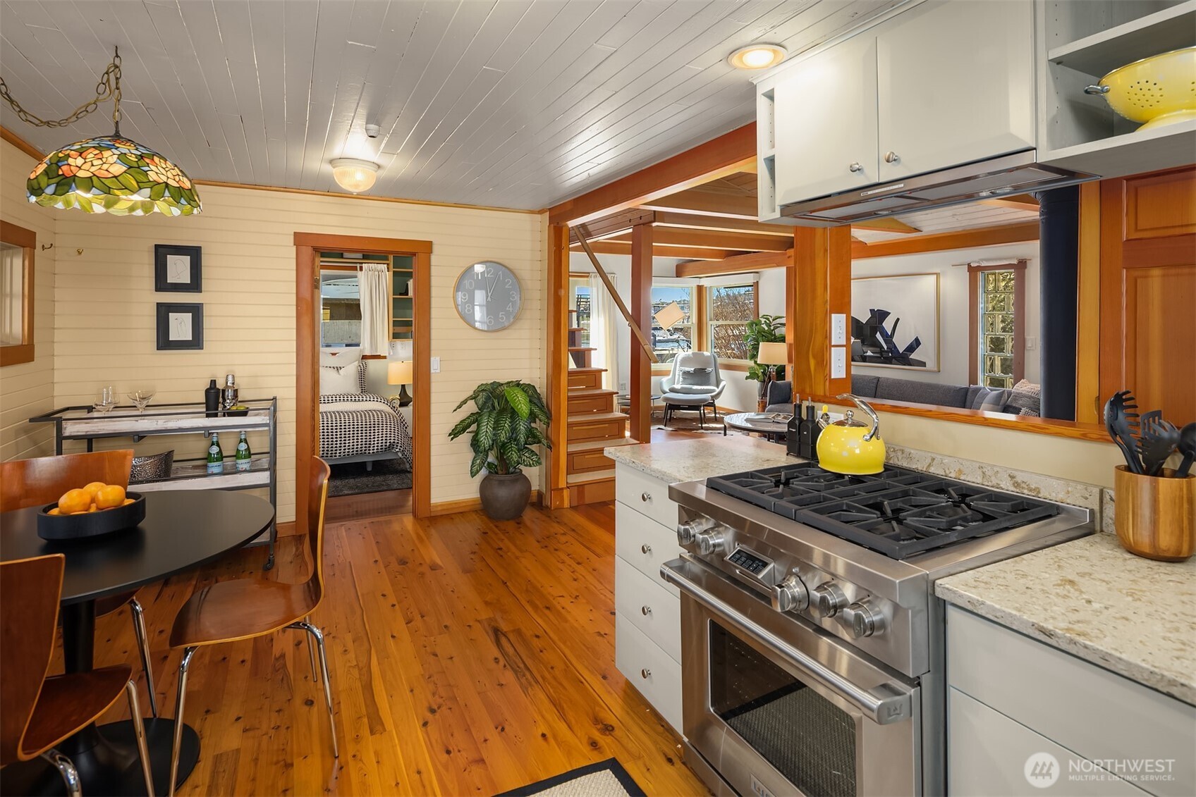 2321 Fairview Avenue E Unit: 4
