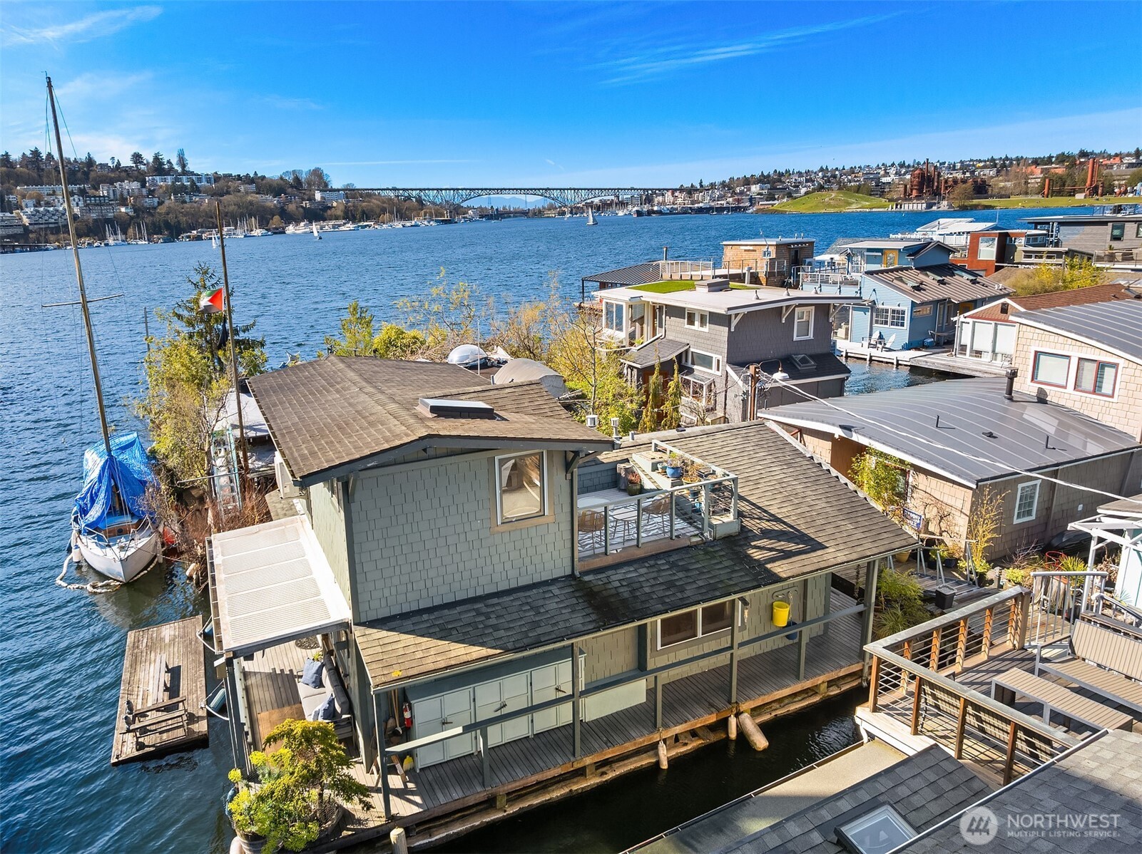 2321 Fairview Avenue E Unit: 4