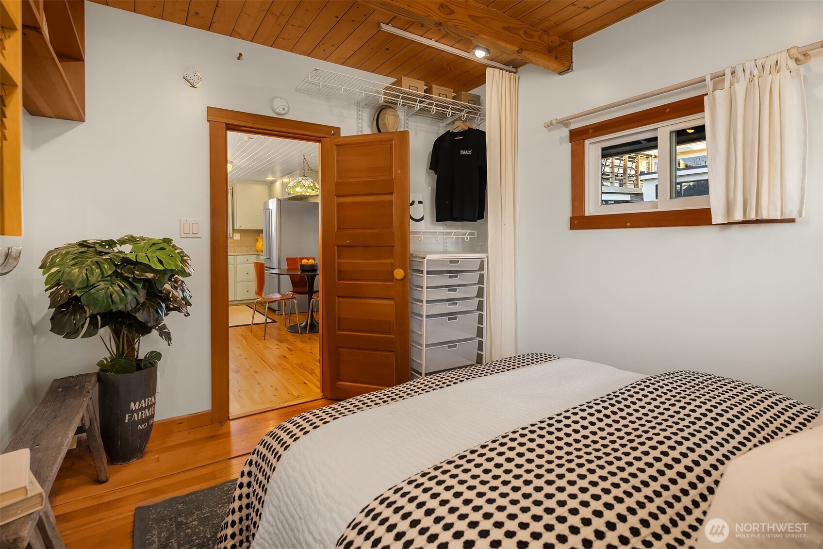 2321 Fairview Avenue E Unit: 4
