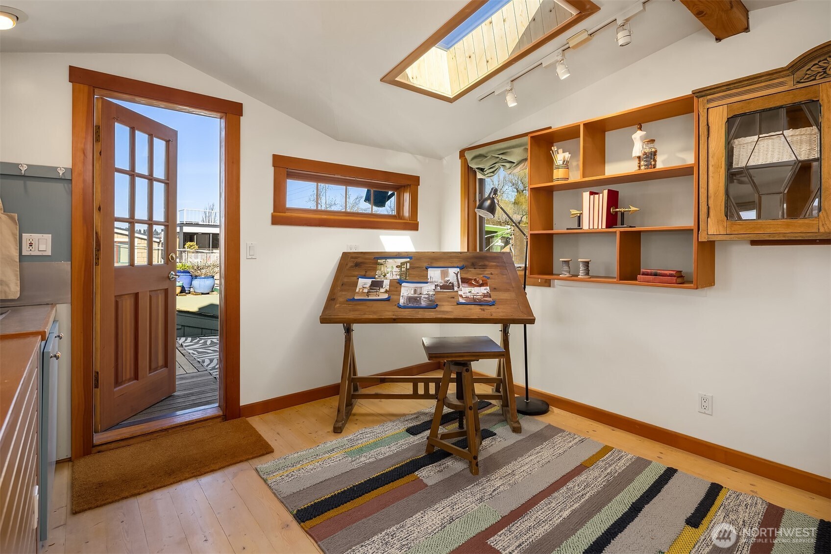 2321 Fairview Avenue E Unit: 4