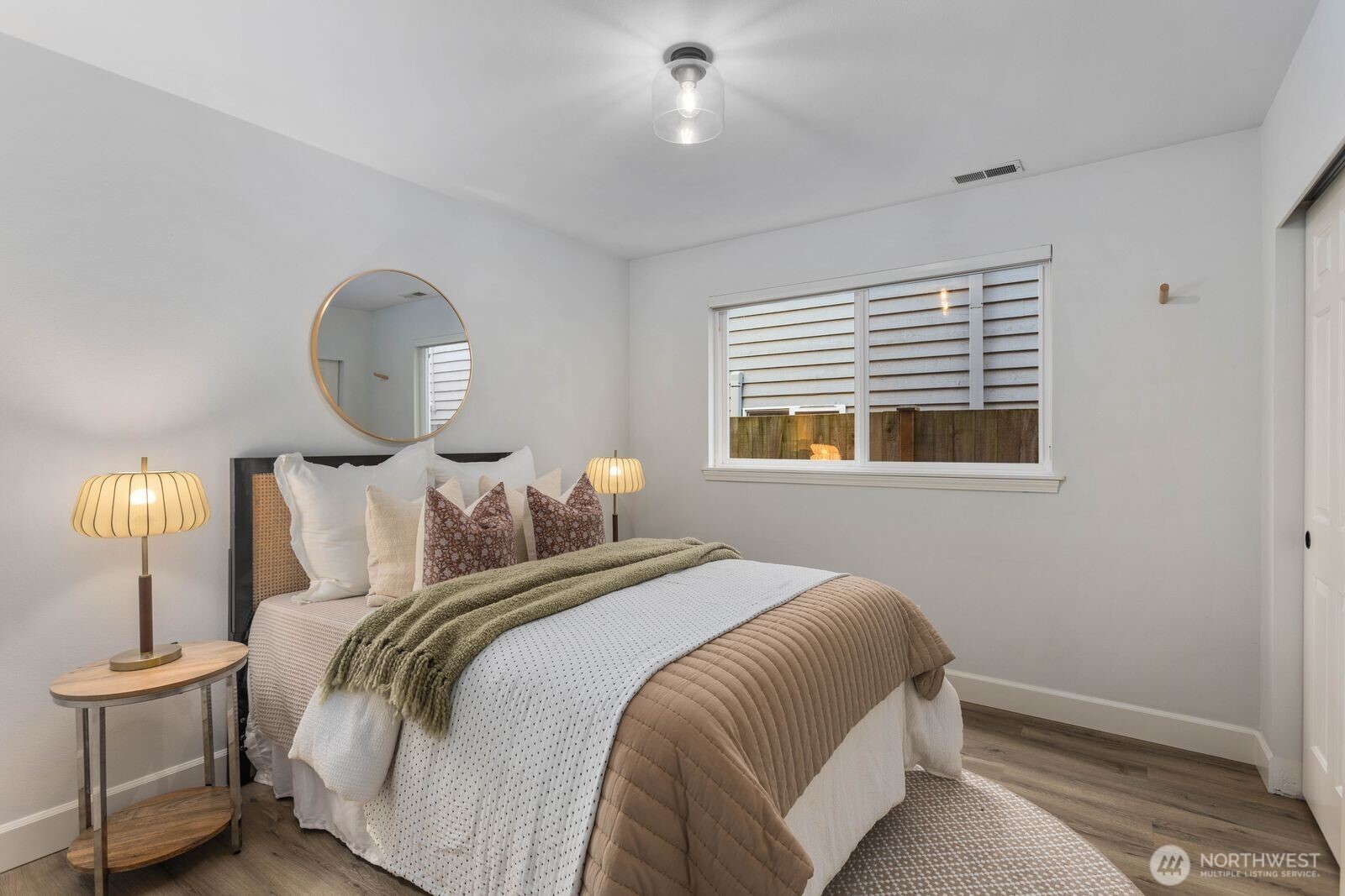 4206 36th Avenue W
