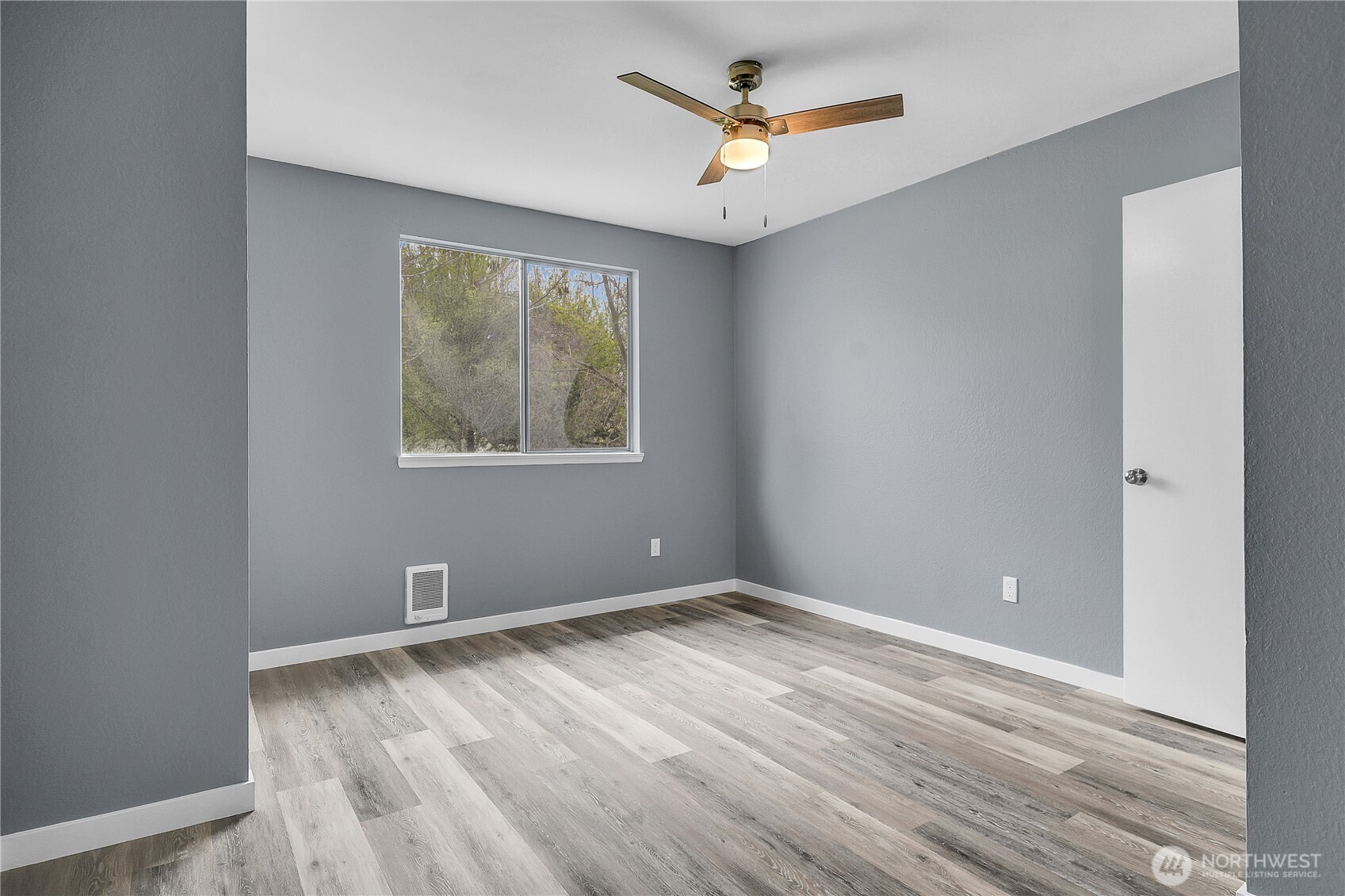 338 16th Avenue Unit: B