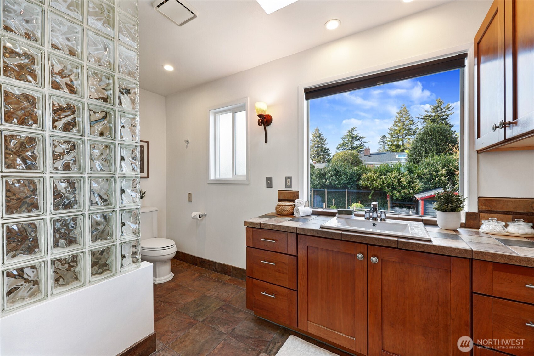 3918 SW 107th Street