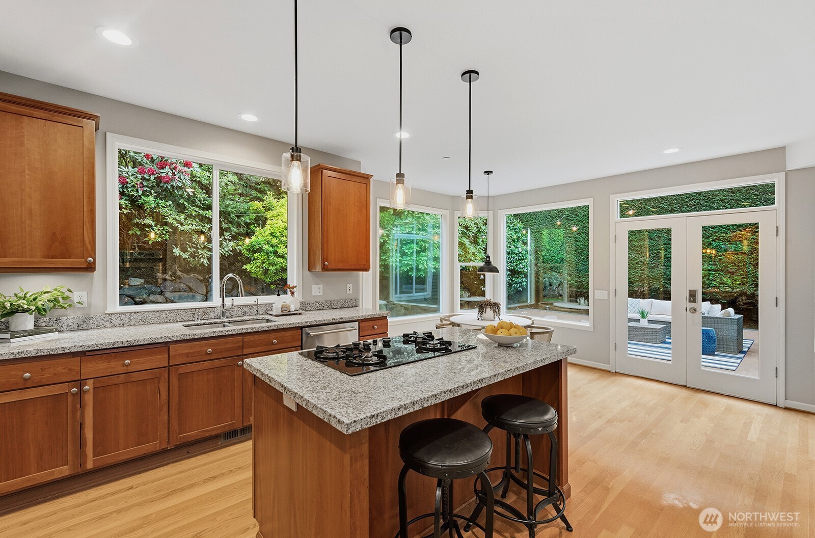 6323 NE 130th Place