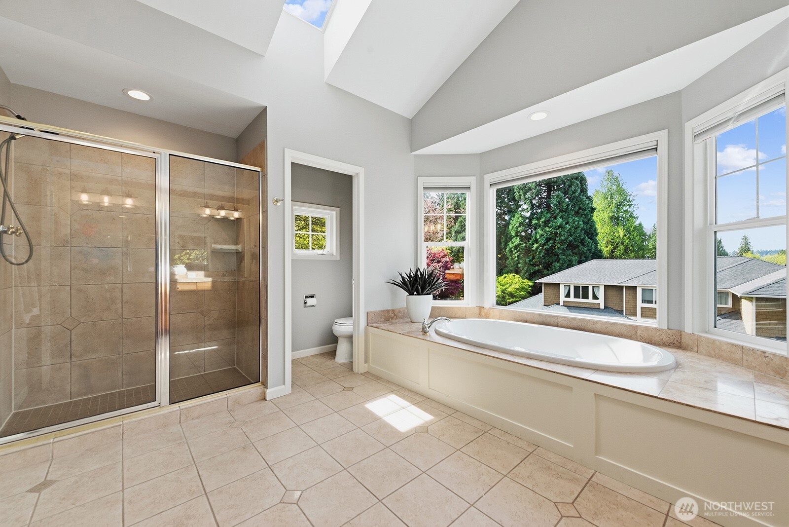 6323 NE 130th Place