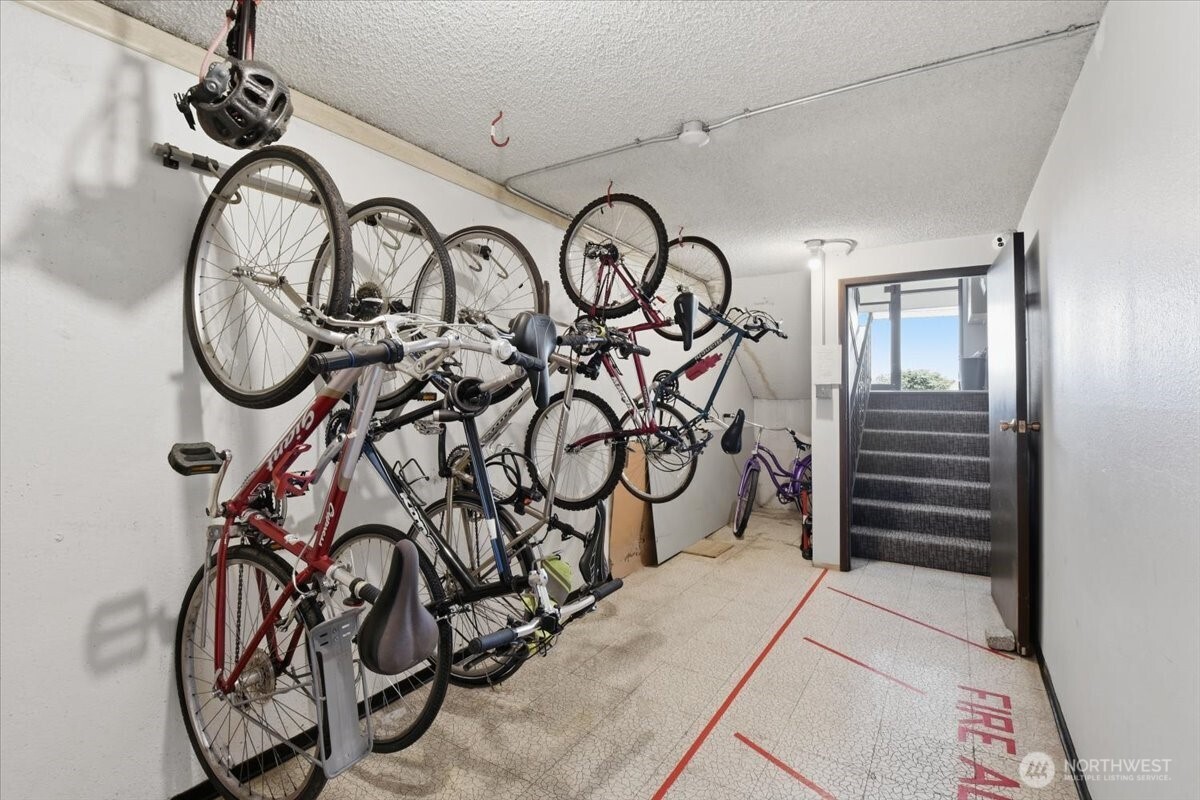 2552 14th Avenue W Unit: 203