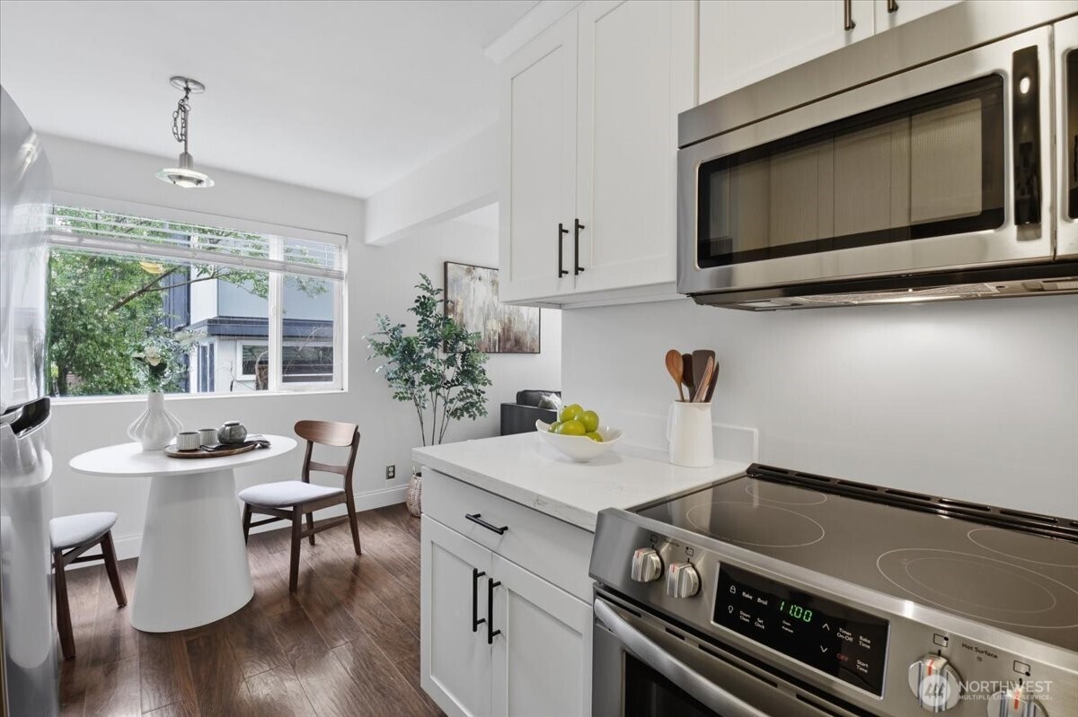 2552 14th Avenue W Unit: 203