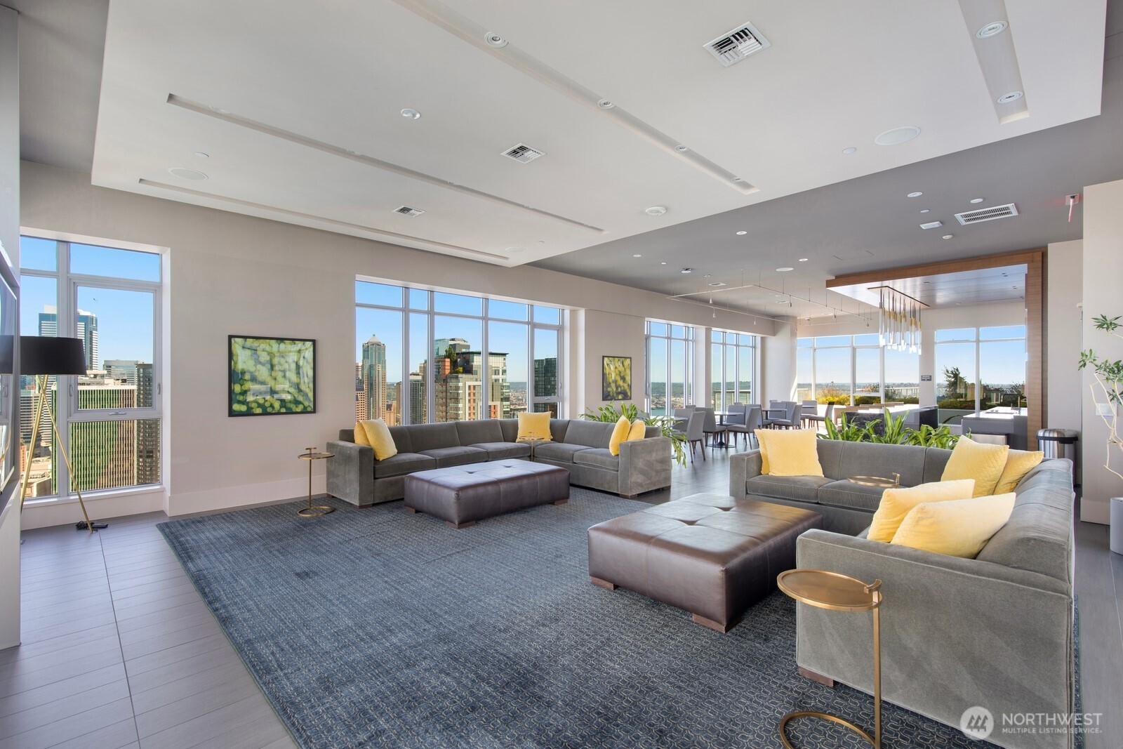 588 Bell Street Unit: 2102S