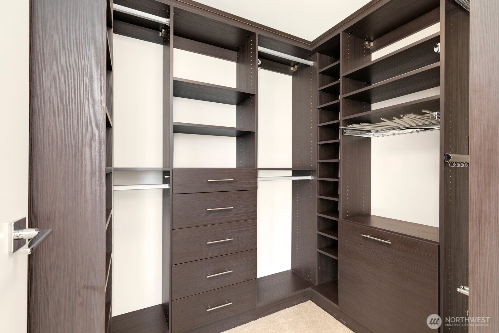 588 Bell Street Unit: 2102S