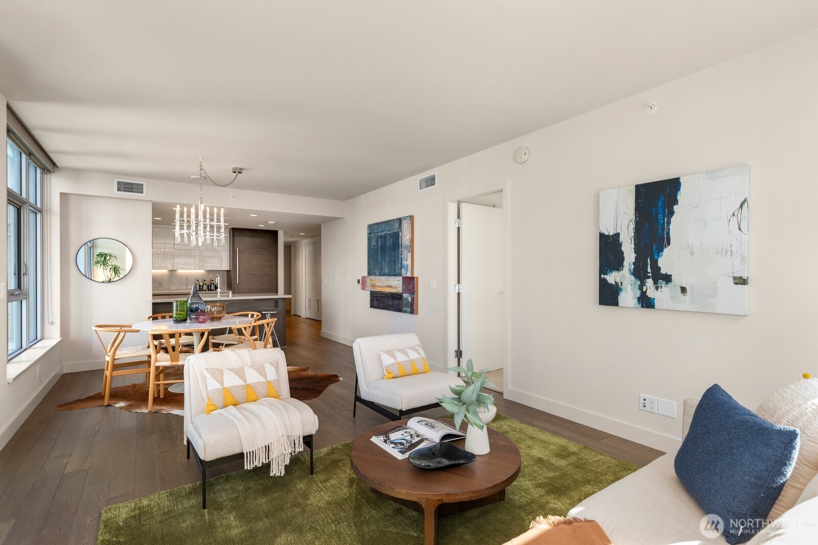 588 Bell Street Unit: 2102S