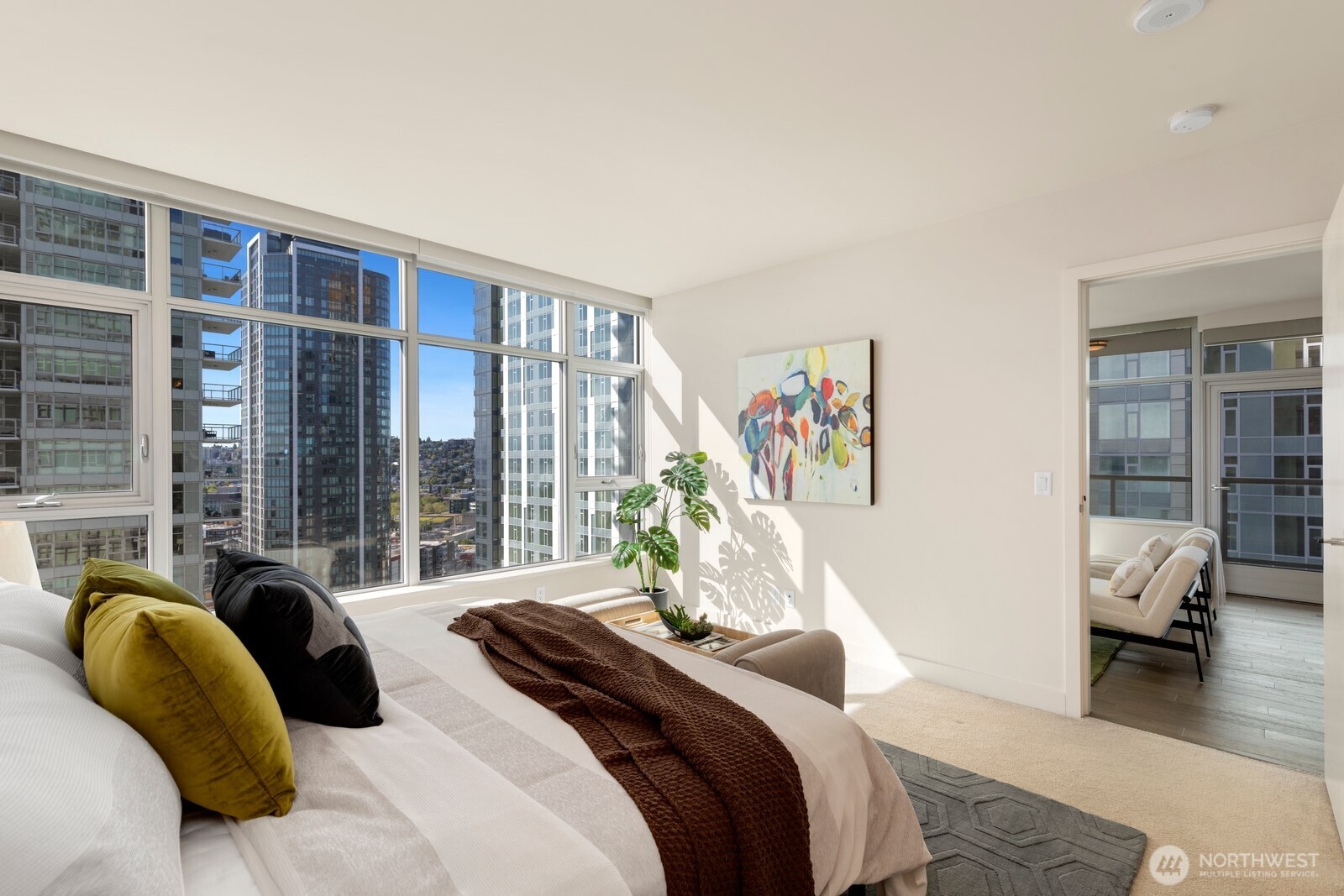 588 Bell Street Unit: 2102S