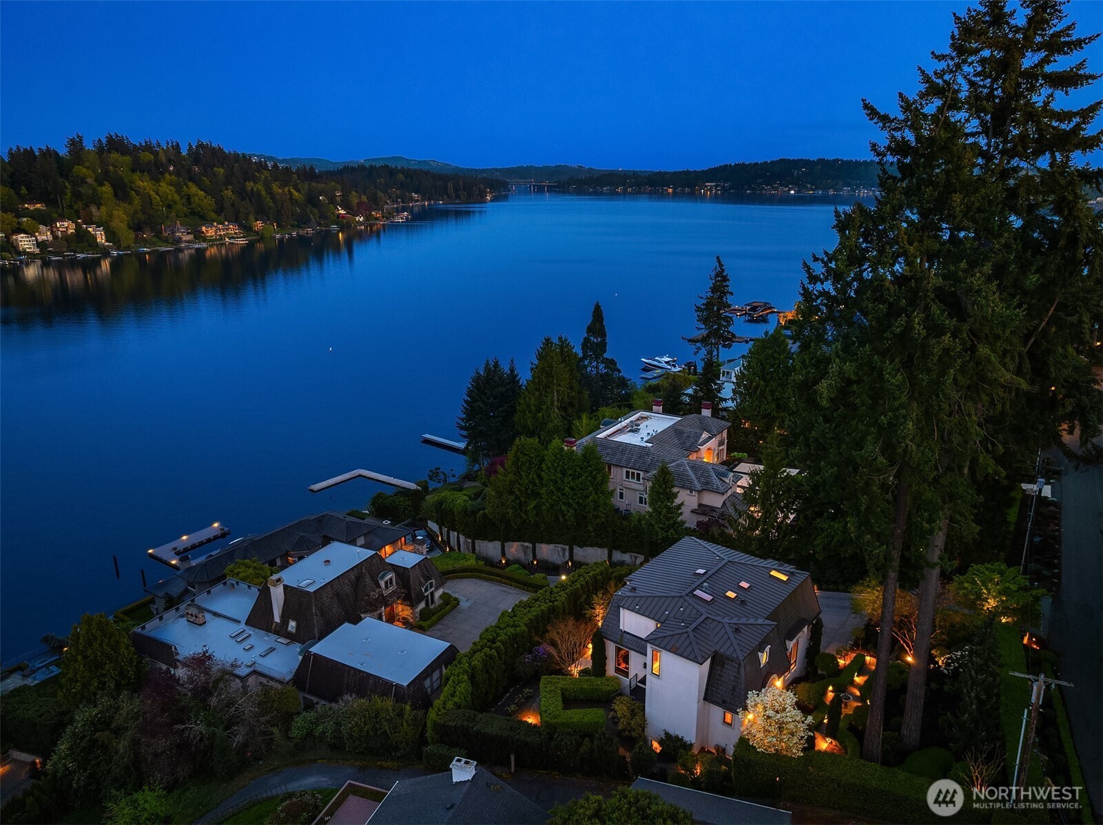 232 Overlake Drive E