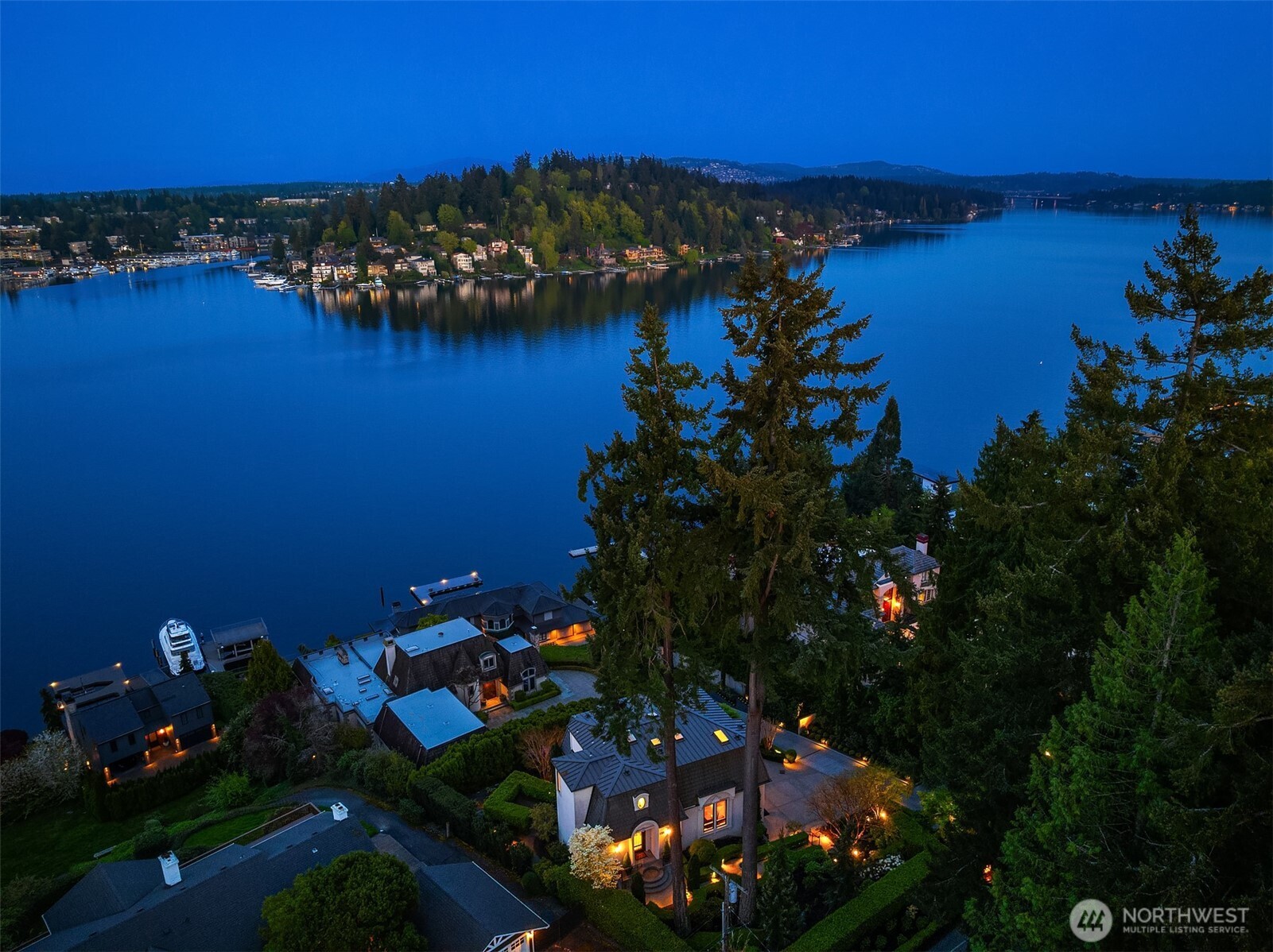 232 Overlake Drive E