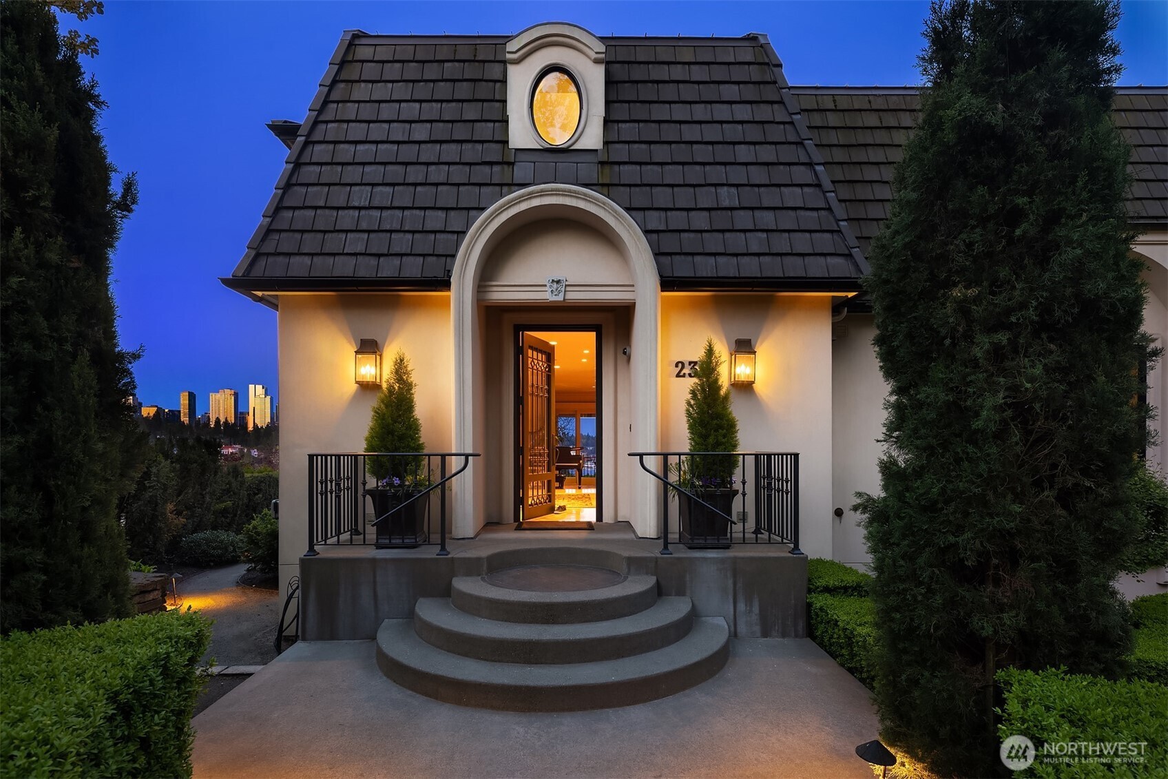 232 Overlake Drive E