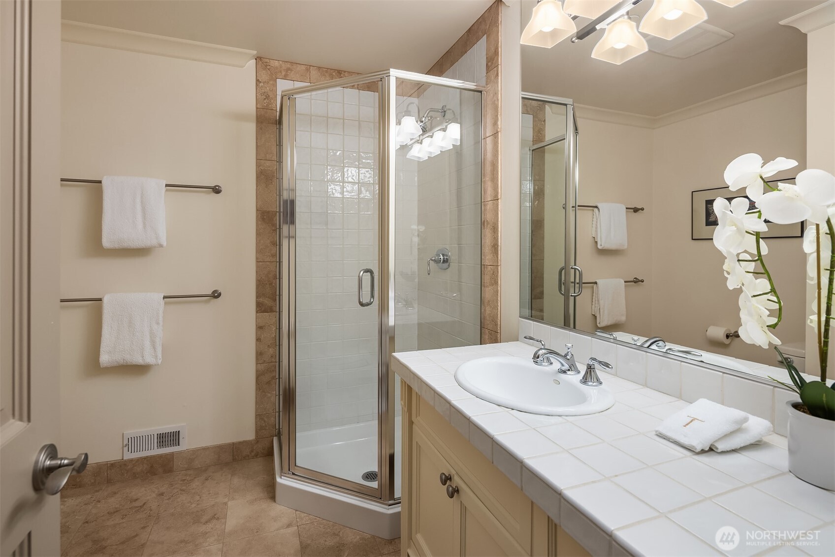 232 Overlake Drive E
