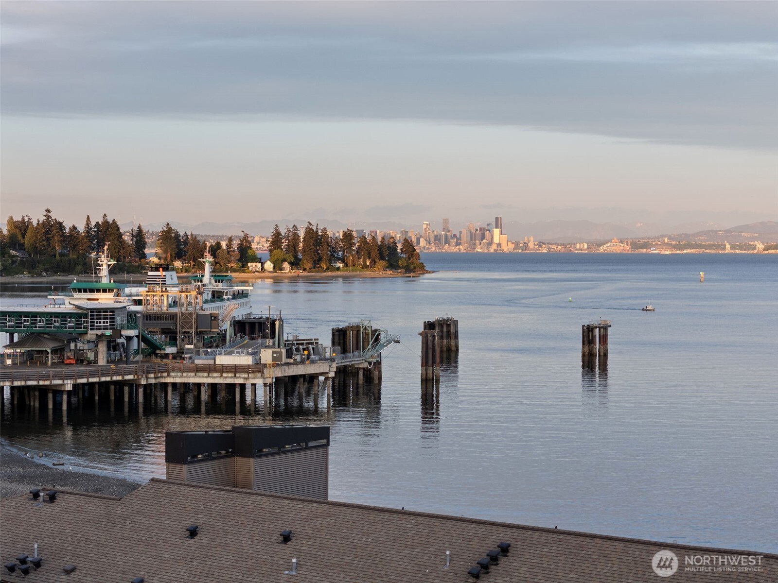 428 Harborview Drive SE