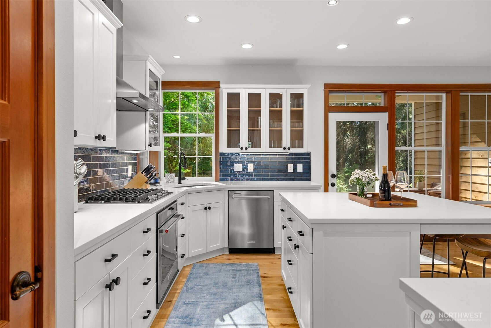 10173 NE Garibaldi Loop