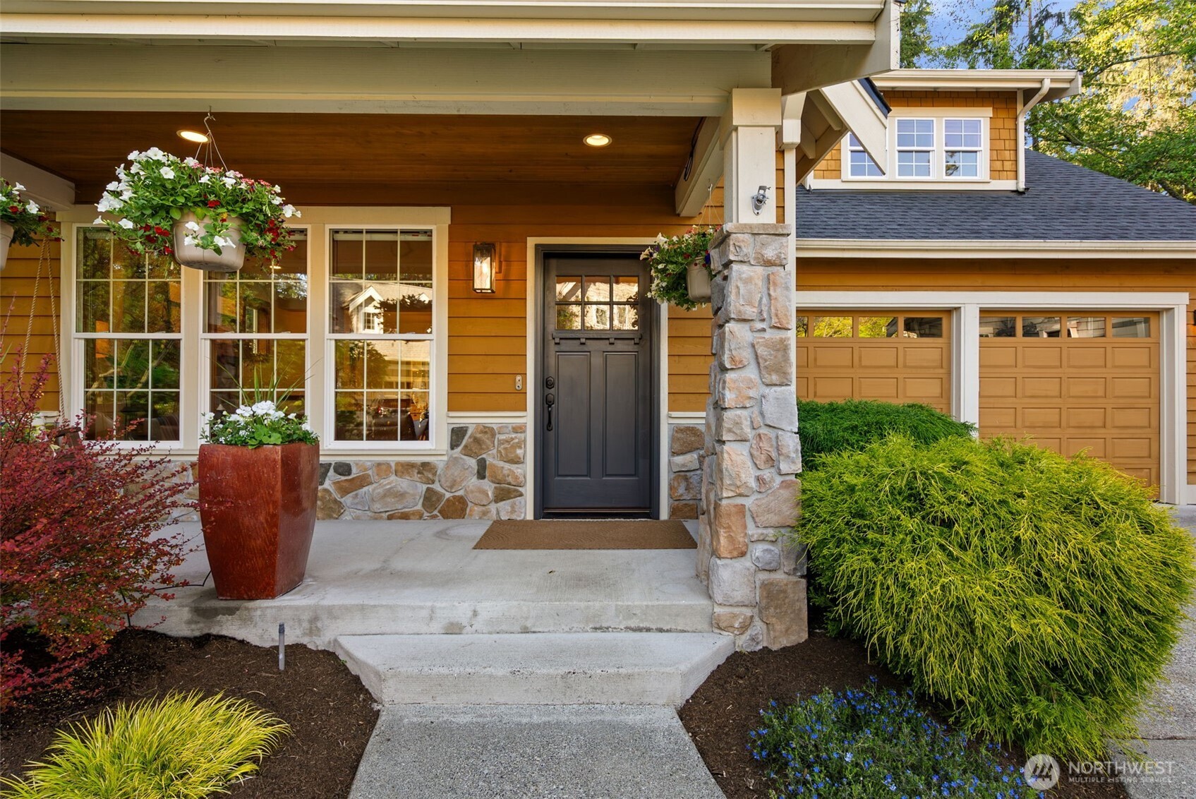 10173 NE Garibaldi Loop