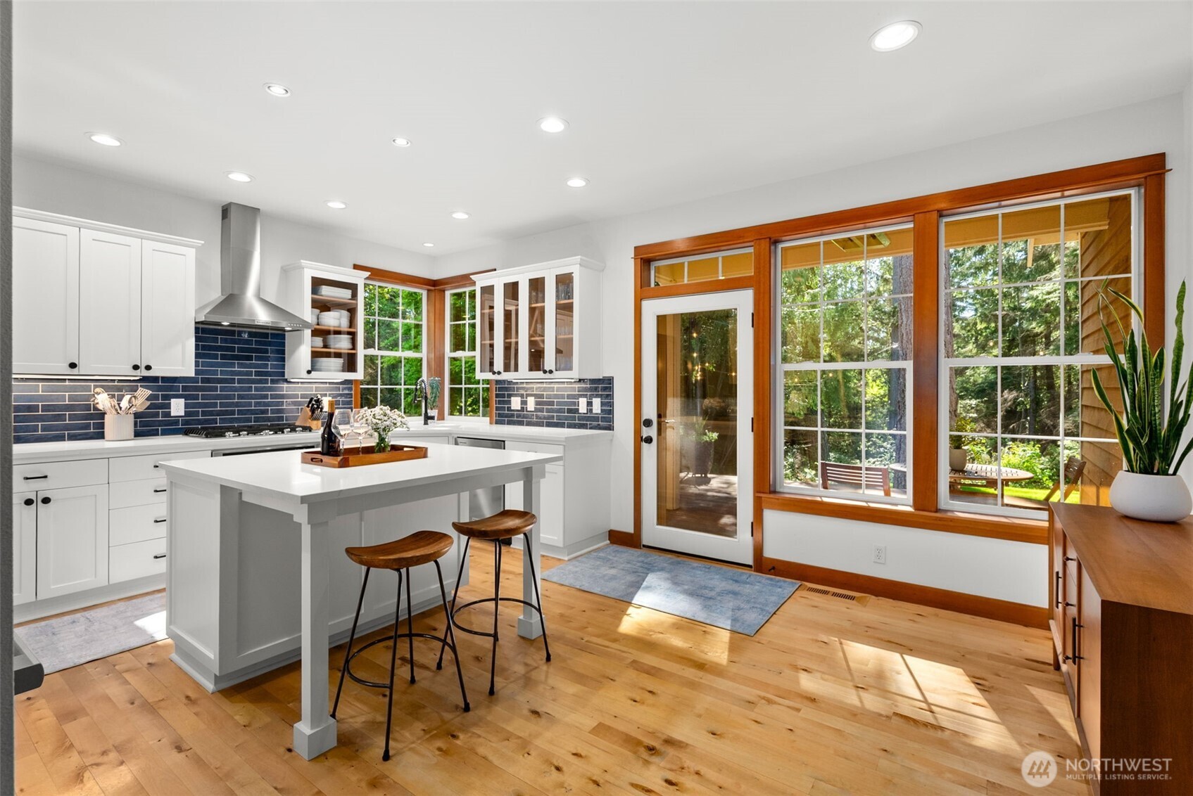 10173 NE Garibaldi Loop