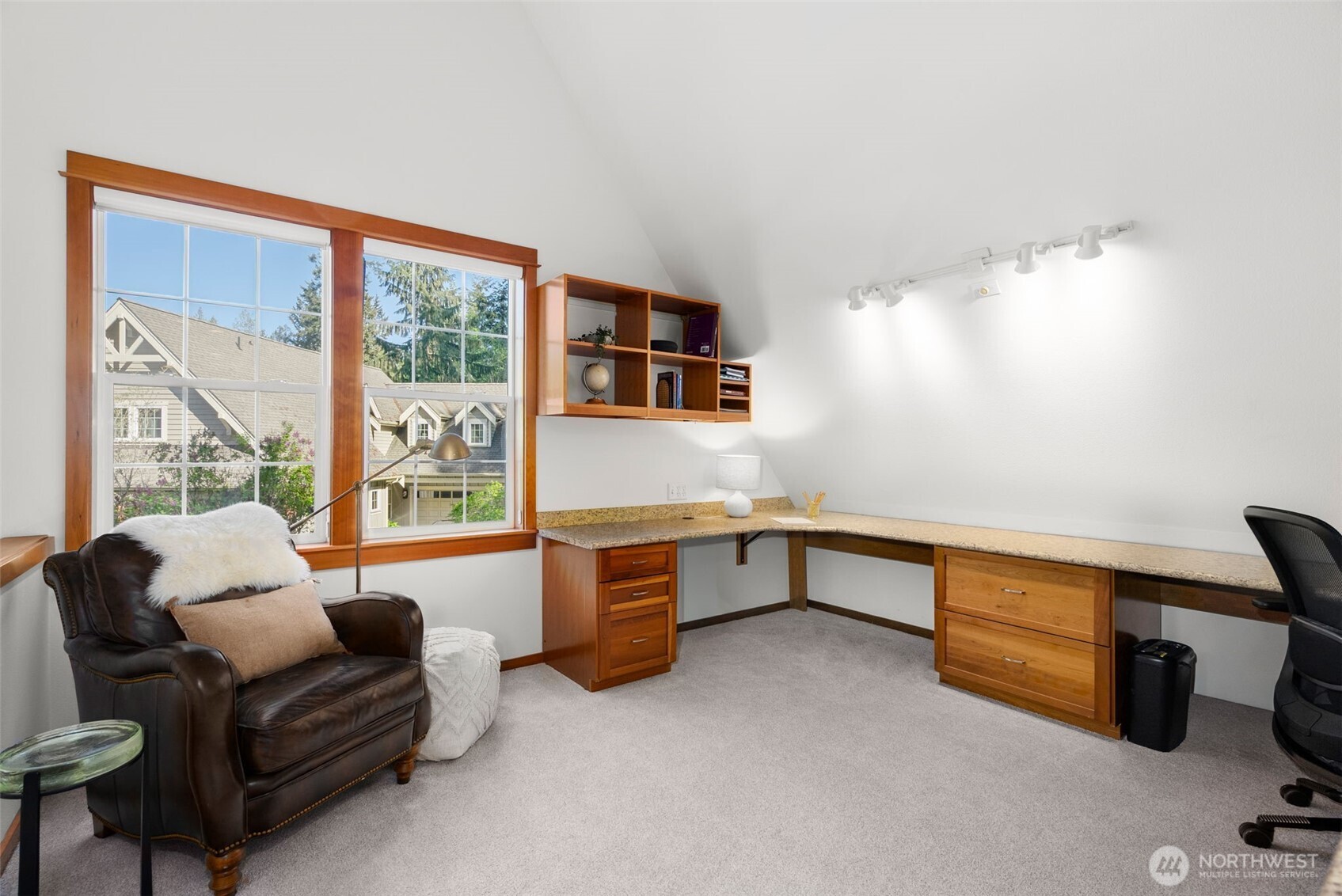 10173 NE Garibaldi Loop