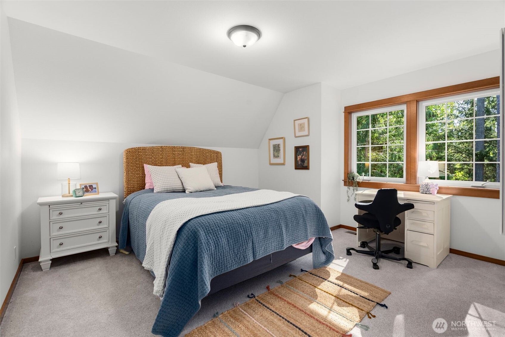 10173 NE Garibaldi Loop