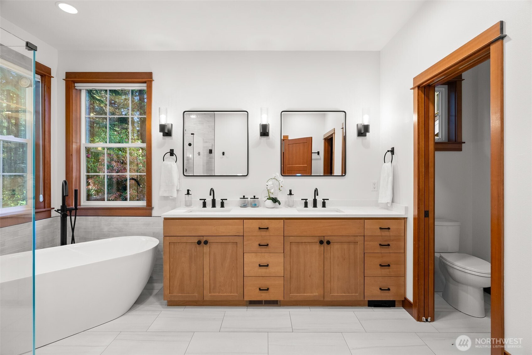 10173 NE Garibaldi Loop