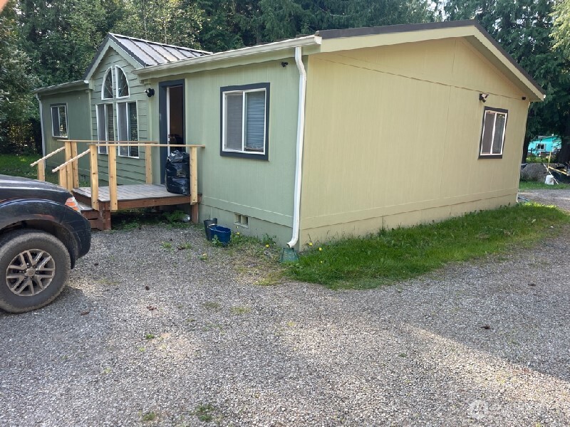 590 Four Corners Road