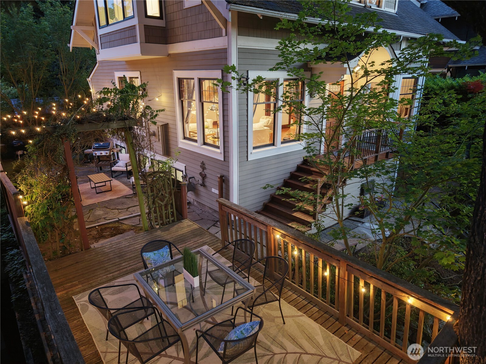 3307 E Pike Street
