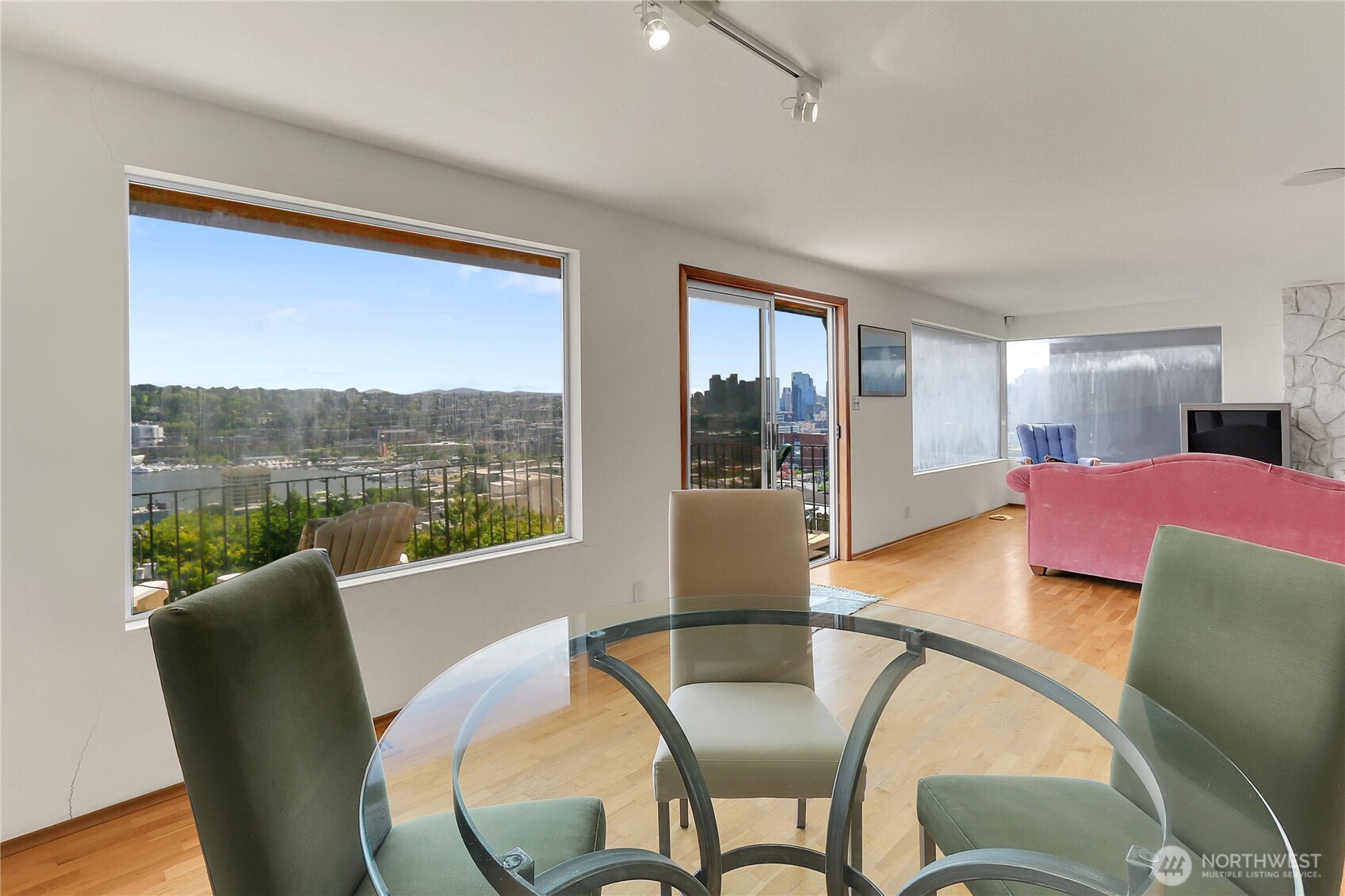 438 Comstock Place