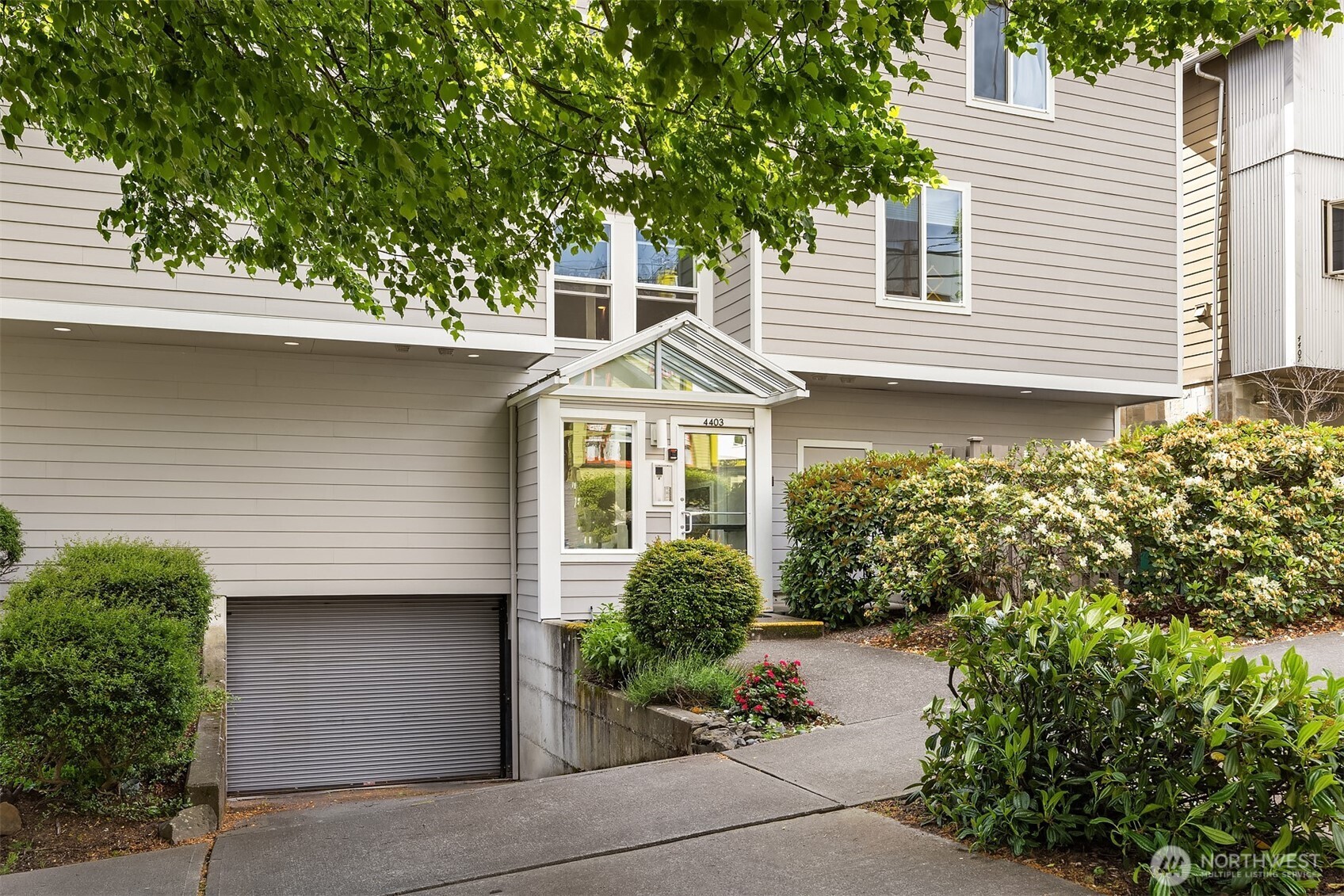 4403 Greenwood Avenue N Unit: 301