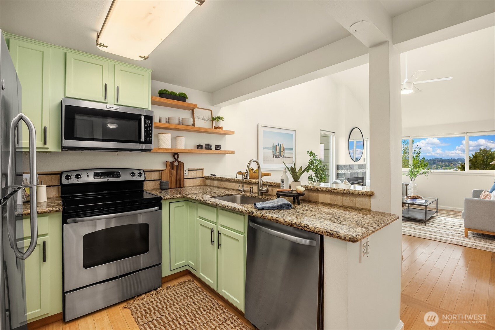 4403 Greenwood Avenue N Unit: 301
