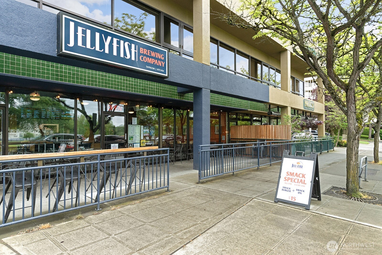 6557 4th Avenue NE Unit: 9