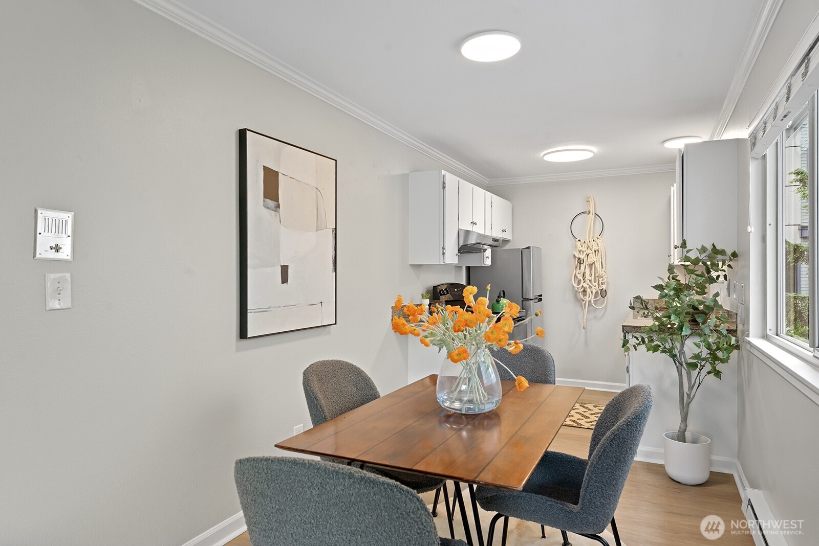 6557 4th Avenue NE Unit: 9