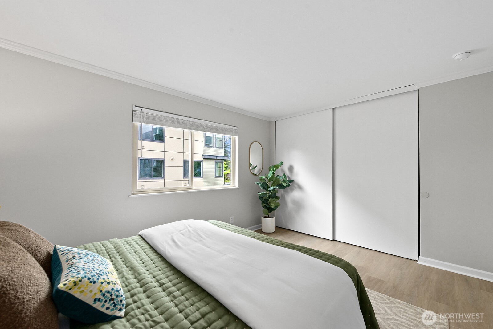 6557 4th Avenue NE Unit: 9