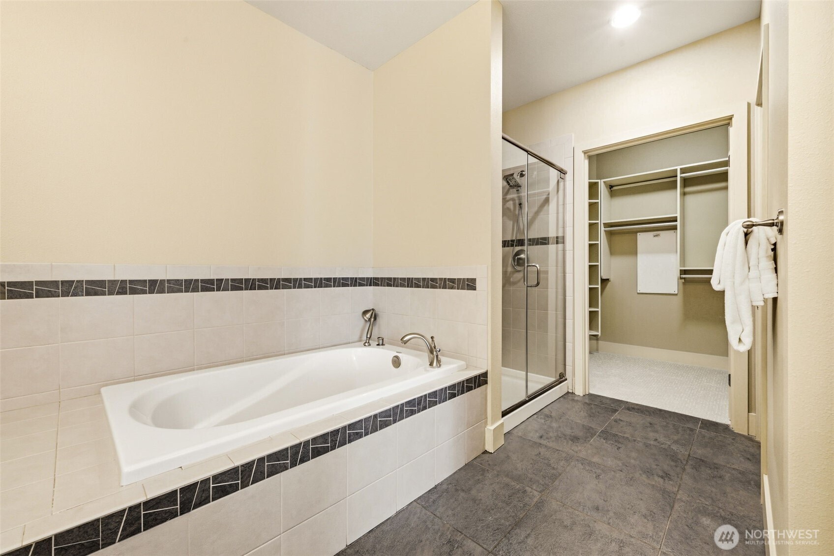 8850 Redmond Woodinville Road NE Unit: 301